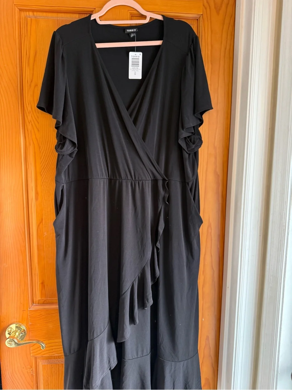 torrid Black Ruffle Wrap-Front Midi Dress - Picture 3 of 4
